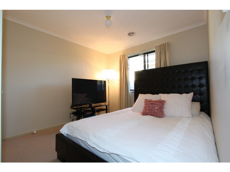 19 Tooroonga Crescent, Jerrabomberra NSW 2619