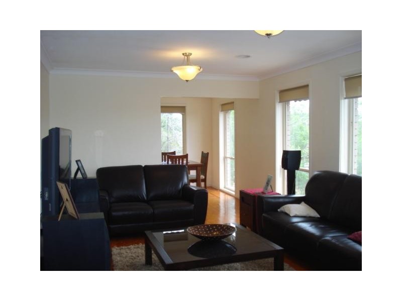 53 Ullamulla Crescent, Queanbeyan NSW 2620