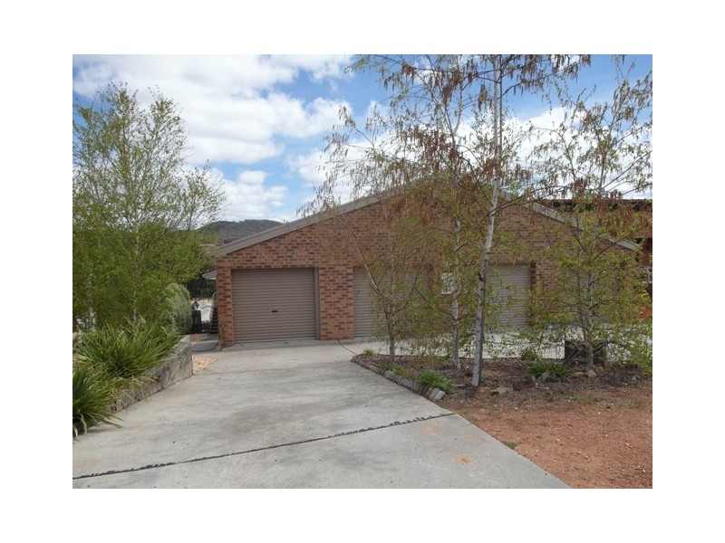 2/14 Caroline Place, Queanbeyan NSW 2620