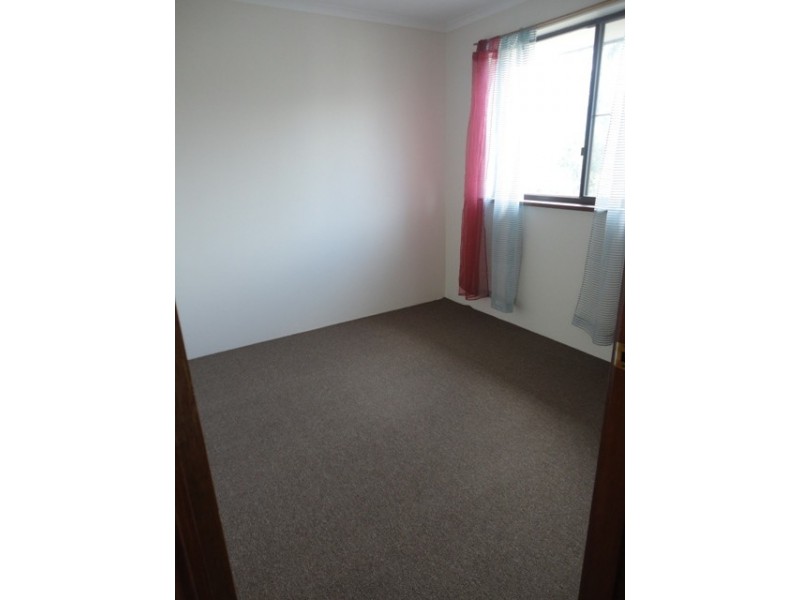 1/27 Mowatt Street, Queanbeyan NSW 2620