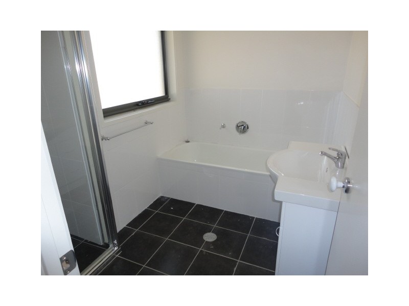 1/25 Crest Road, Queanbeyan NSW 2620