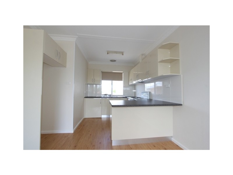 2/12 Sunnybar Parade, Queanbeyan NSW 2620