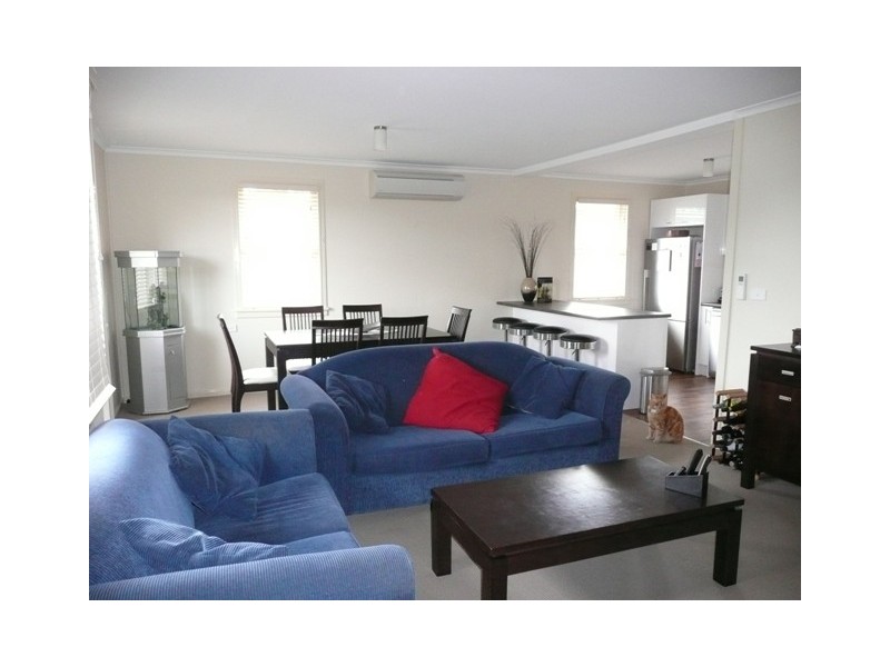 127 Donald Road, Queanbeyan NSW 2620