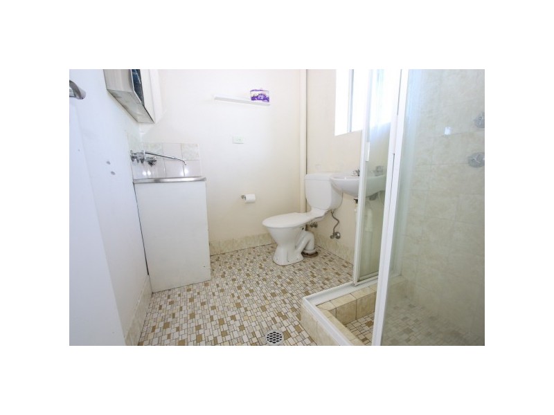 11/2 Donald Road, Queanbeyan NSW 2620