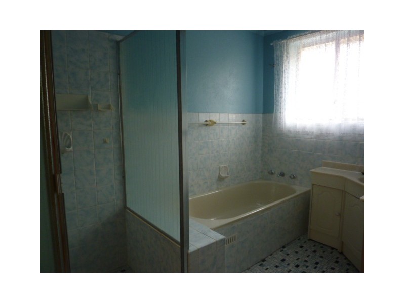 18 Stuart Street, Queanbeyan NSW 2620