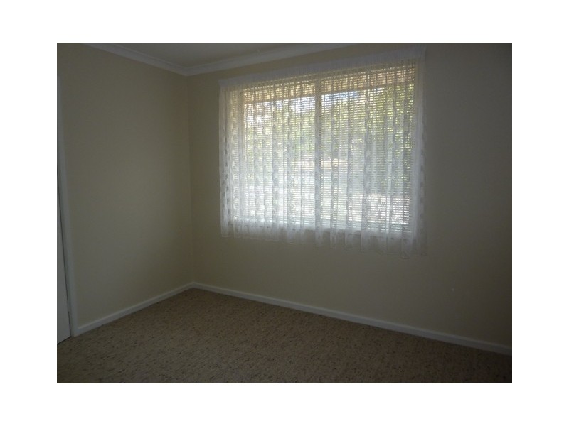 18 Pindari Crescent, Queanbeyan NSW 2620