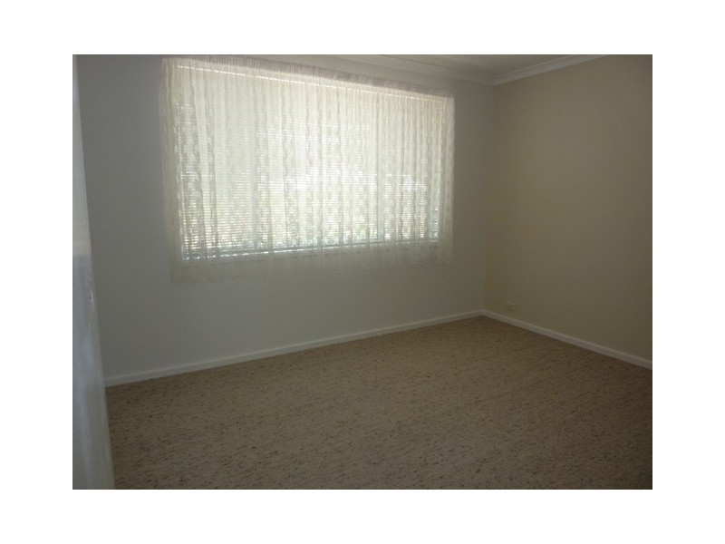 18 Pindari Crescent, Queanbeyan NSW 2620