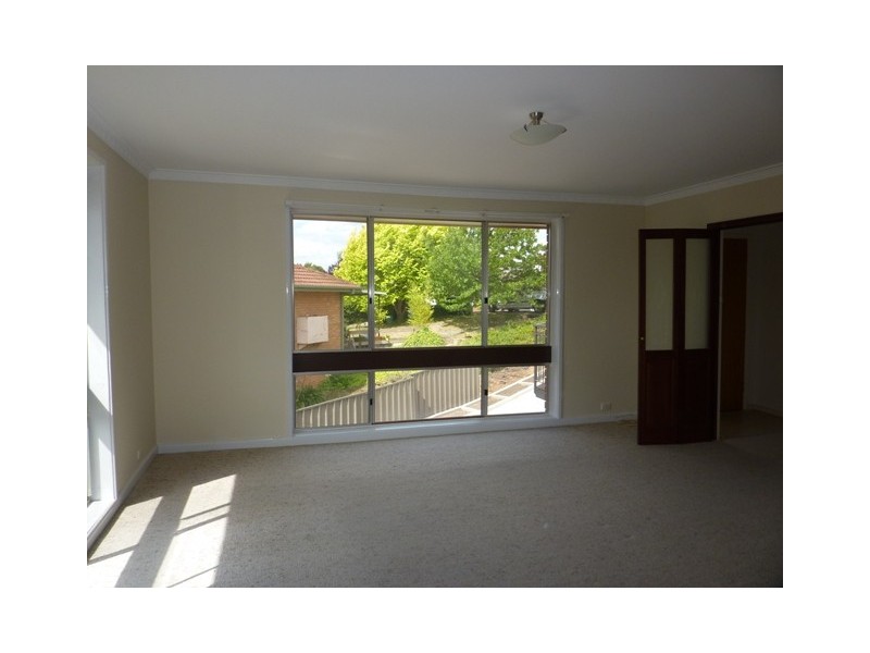 18 Pindari Crescent, Queanbeyan NSW 2620