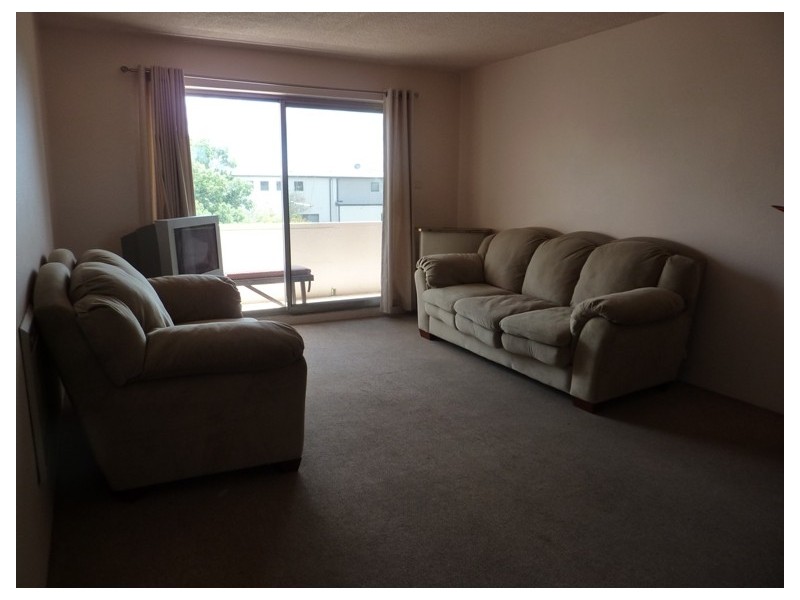 14/11-13 McKeahnie, Queanbeyan NSW 2620