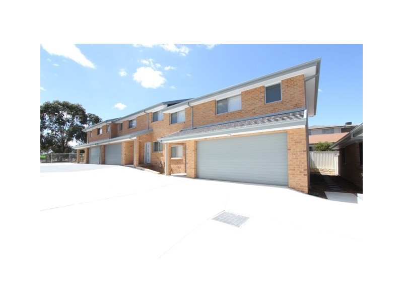 10/12 Mulloon Street, Queanbeyan NSW 2620