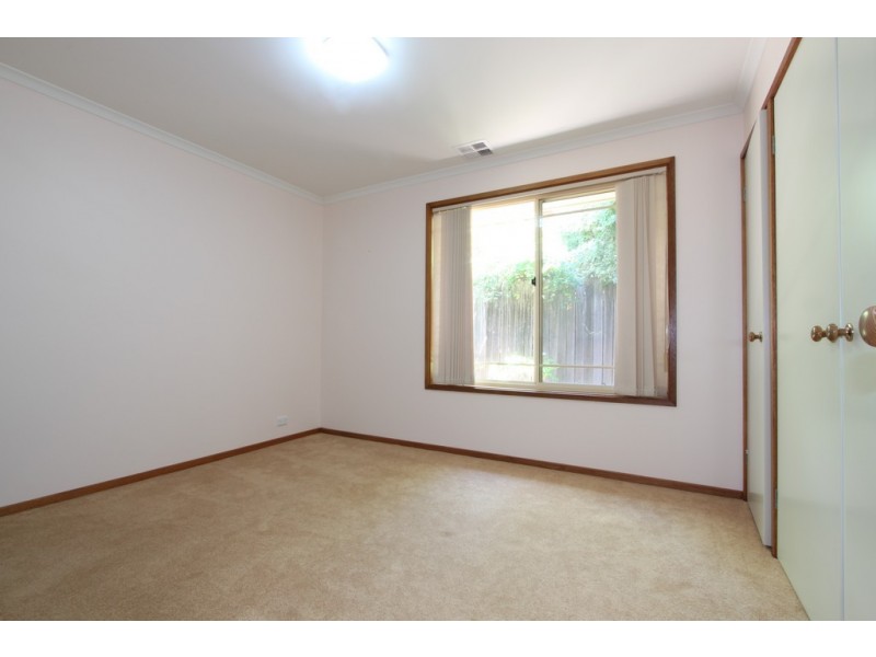 5 Baden Place, Queanbeyan NSW 2620