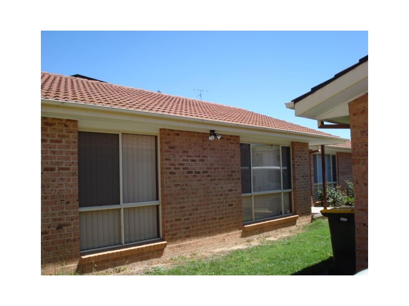 4/13 Ross Road, Queanbeyan NSW 2620