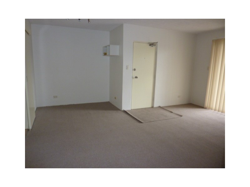 13/1 Mowatt Street, Queanbeyan NSW 2620