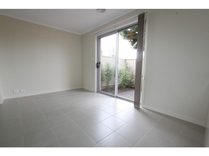 4/83 Tharwa Road, Queanbeyan NSW 2620