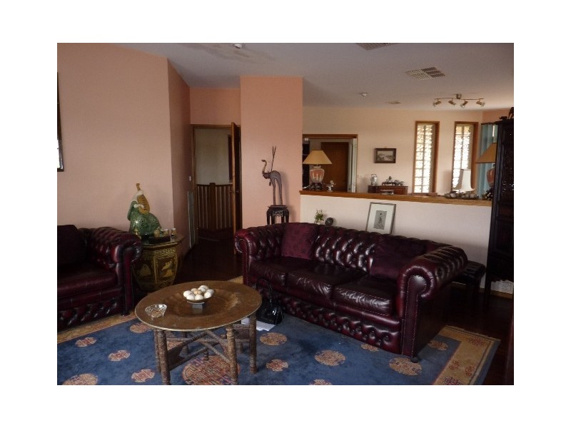 120 Candlebark Road, Queanbeyan NSW 2620