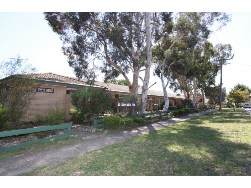 2/30 Donald Road, Queanbeyan NSW 2620