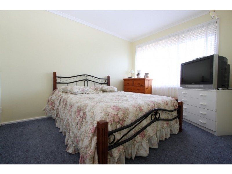 2/30 Donald Road, Queanbeyan NSW 2620