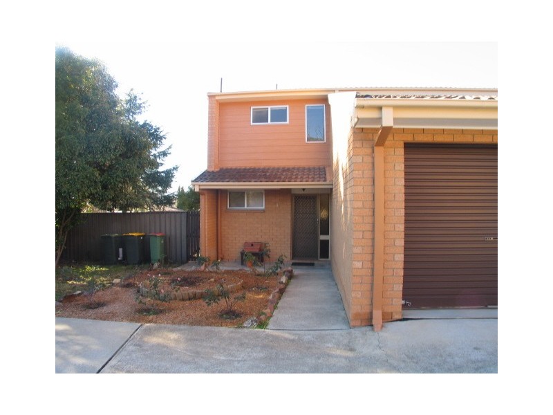 4/11-13 Hakea Street, Queanbeyan NSW 2620