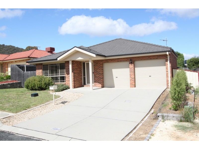 26 Unwin Avenue, Jerrabomberra NSW 2619
