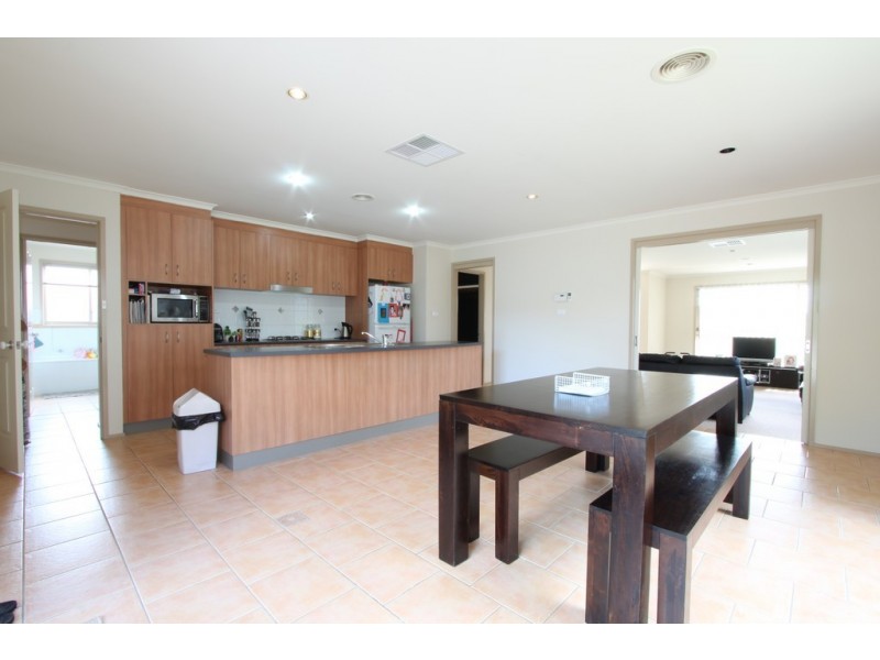26 Unwin Avenue, Jerrabomberra NSW 2619