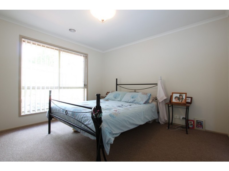 26 Unwin Avenue, Jerrabomberra NSW 2619
