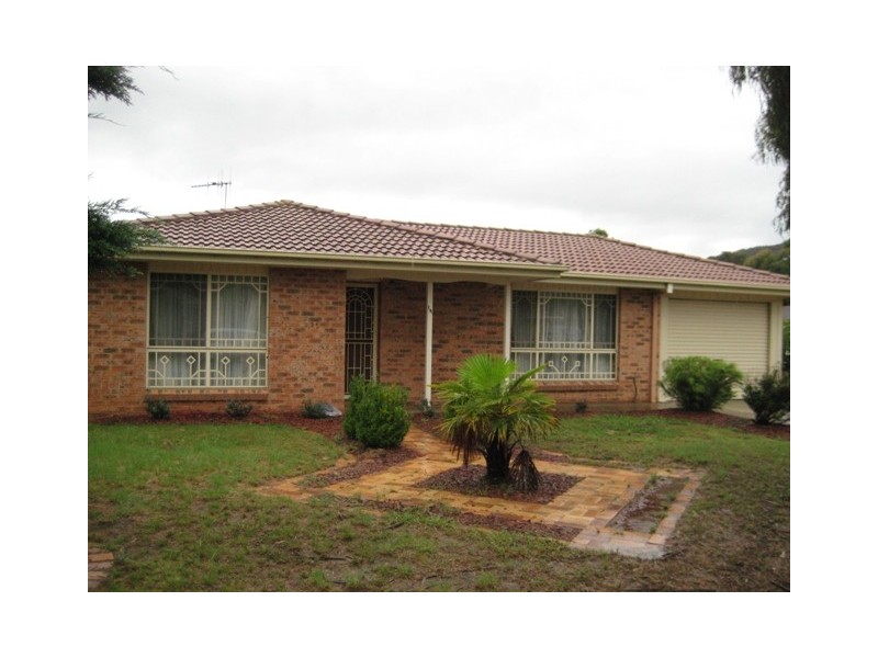 14 Franklin Court, Jerrabomberra NSW 2619