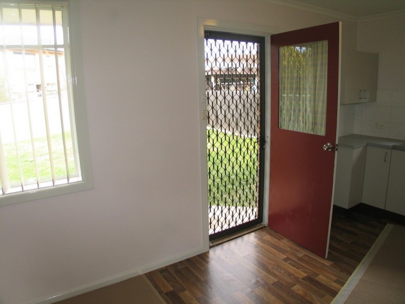 4/76 Tharwa Road, Queanbeyan NSW 2620