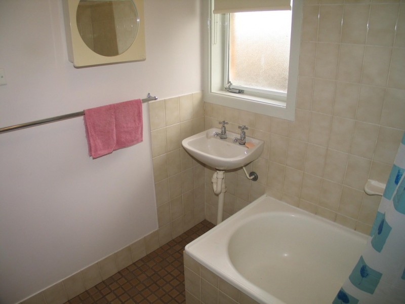 4/76 Tharwa Road, Queanbeyan NSW 2620