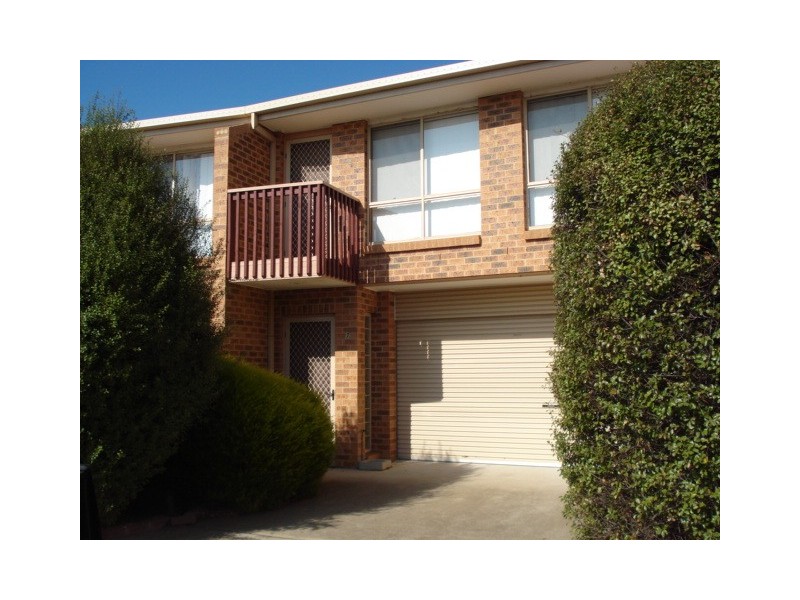7/3 Winchester Place, Queanbeyan NSW 2620