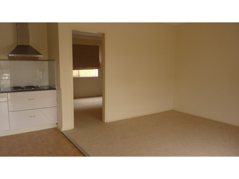 16/124 Henderson Road, Queanbeyan NSW 2620