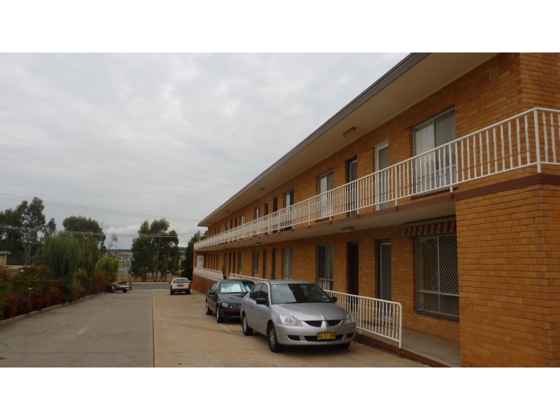 16/124  Henderson Road, Queanbeyan NSW 2620