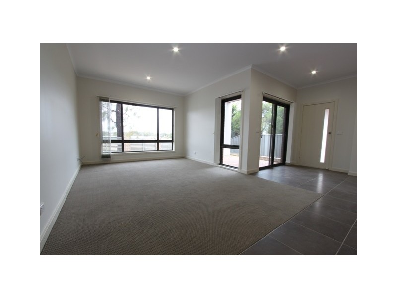 3/136 Morton Street, Queanbeyan NSW 2620