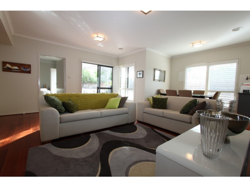 3/15 Ironbark Circuit, Jerrabomberra NSW 2619