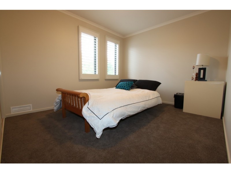 3/15 Ironbark Circuit, Jerrabomberra NSW 2619