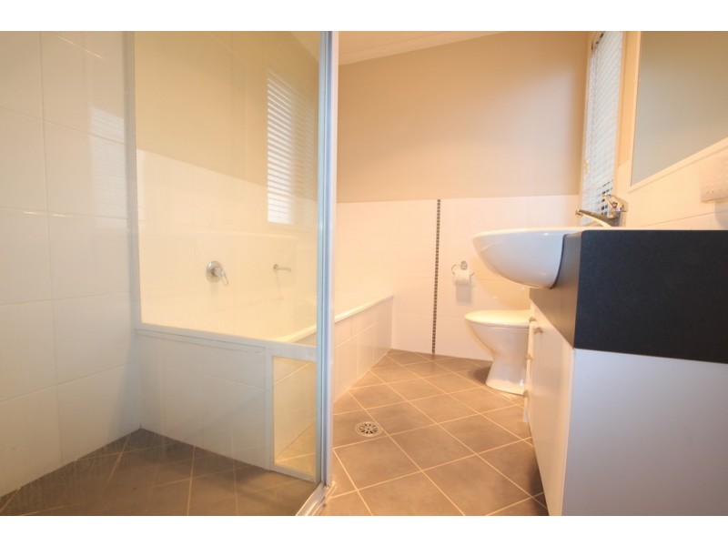 3/15 Ironbark Circuit, Jerrabomberra NSW 2619