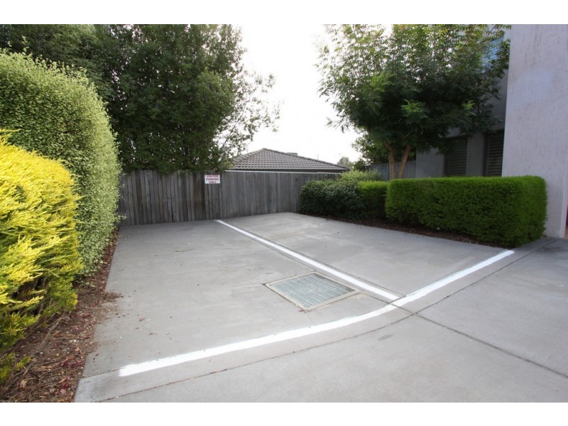 3/15 Ironbark Circuit, Jerrabomberra NSW 2619