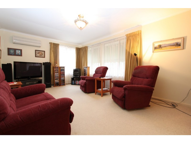 4 Cypress Place, Queanbeyan NSW 2620