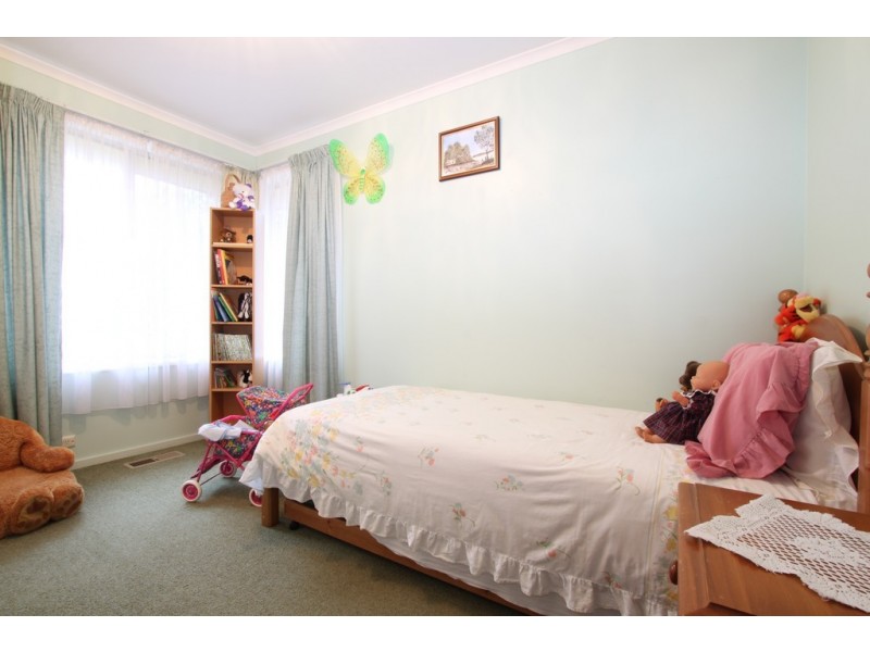 4 Cypress Place, Queanbeyan NSW 2620