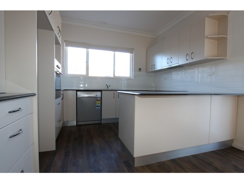 1/26 Carrington Street, Queanbeyan NSW 2620