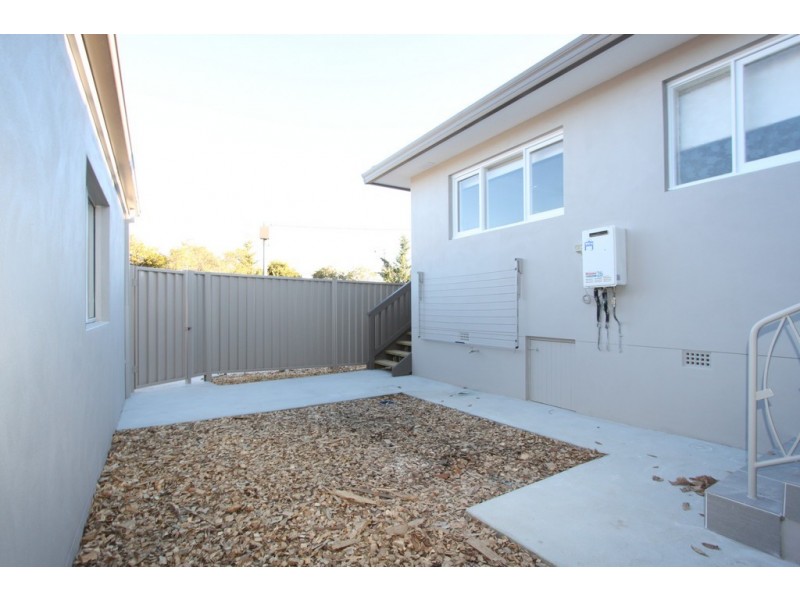 1/26 Carrington Street, Queanbeyan NSW 2620