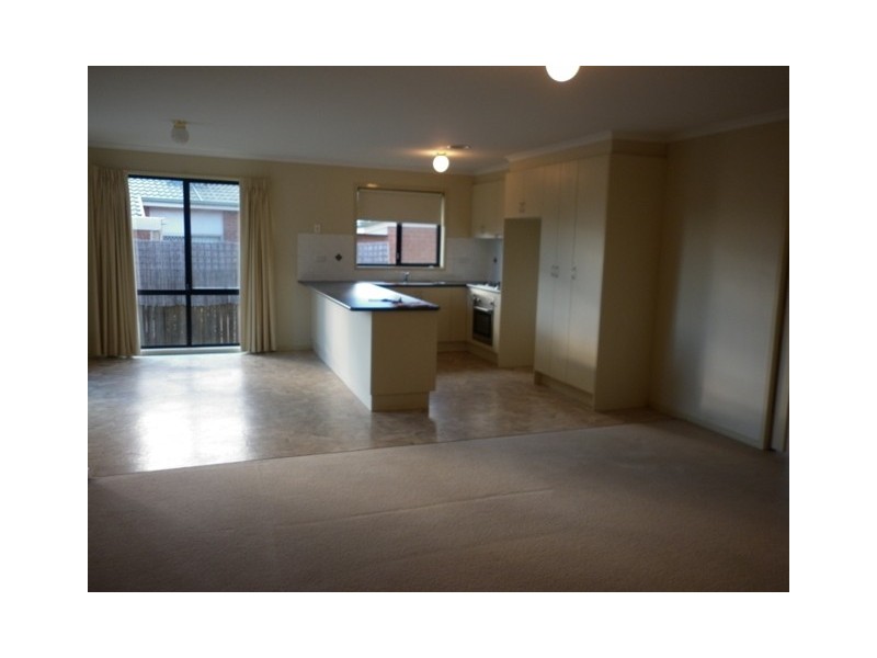 19 Tooroonga Crescent, Jerrabomberra NSW 2619