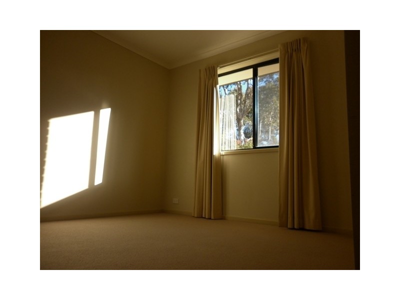 19 Tooroonga Crescent, Jerrabomberra NSW 2619