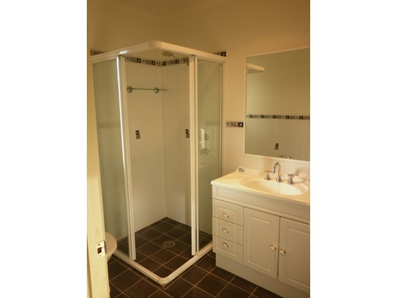 19 Tooroonga Crescent, Jerrabomberra NSW 2619