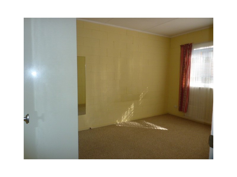 2/45 Atkinson Street, Queanbeyan NSW 2620