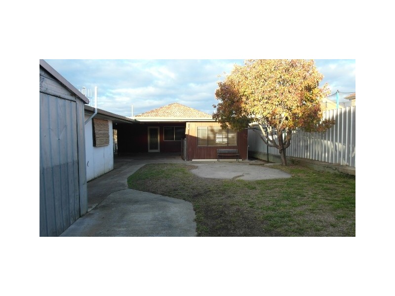2/37 Agnes Avenue, Queanbeyan NSW 2620