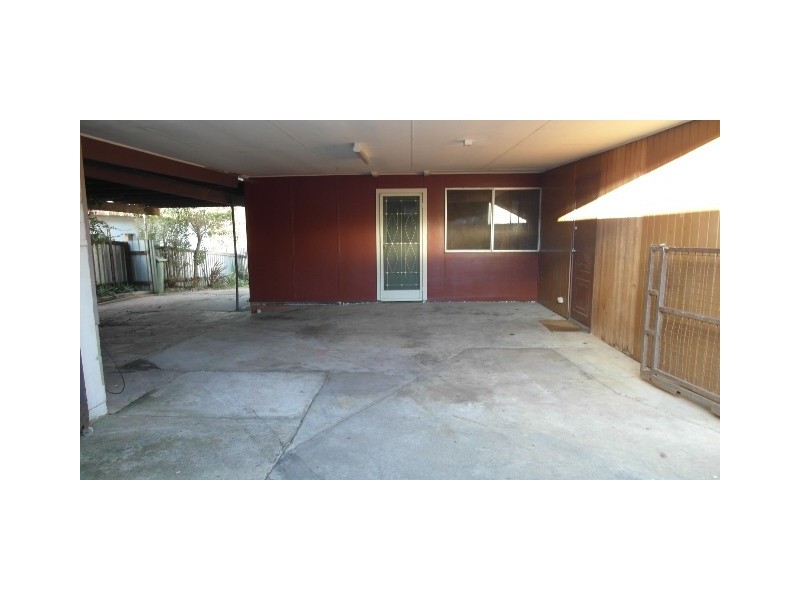 2/37 Agnes Avenue, Queanbeyan NSW 2620
