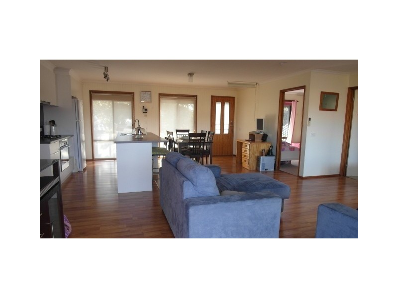 39 Emery Crescent, Queanbeyan NSW 2620