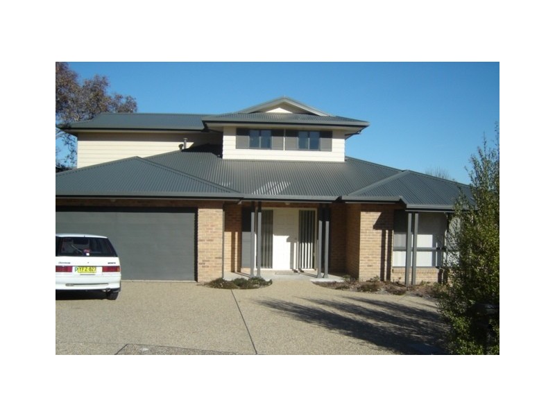 1/9 Alder Close, Jerrabomberra NSW 2619