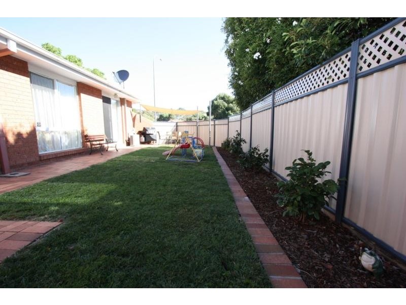 14/17 Elm Way, Jerrabomberra NSW 2619