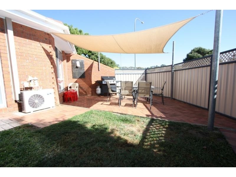 14/17 Elm Way, Jerrabomberra NSW 2619